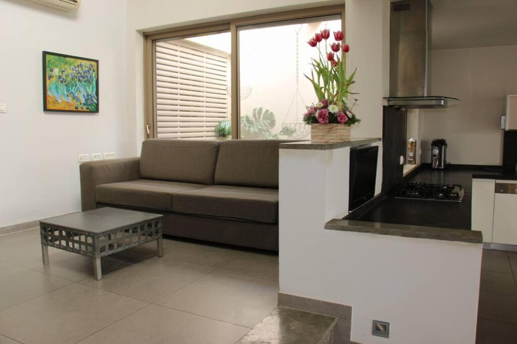 Villa קשת בענן à Modiin Extérieur photo